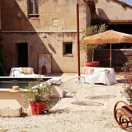 Maison Tara Verte Au Mas Montredon Bed & Breakfast Arles