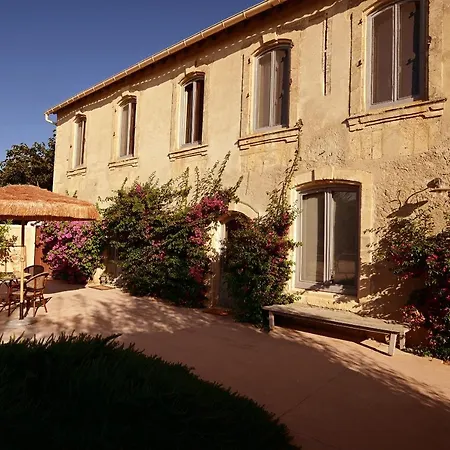 Maison Tara Verte Au Mas Montredon Bed & Breakfast *